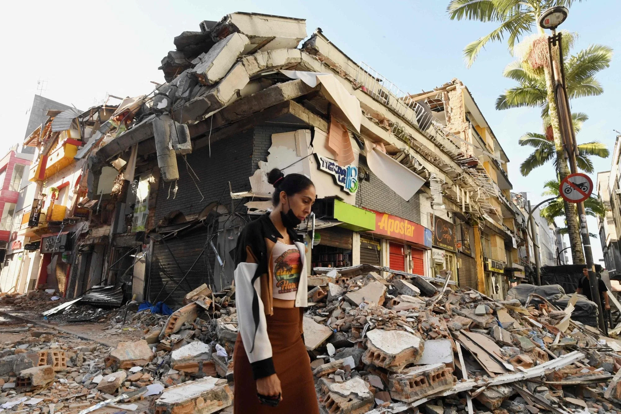 Terremoto en Colombia, EN VIVO: siguen las tareas de rescate a contrarreloj, y hay cientos de muertos y desaparecidos