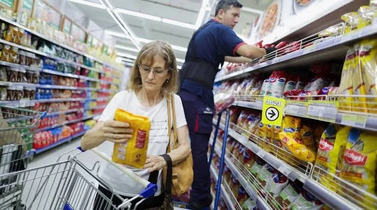 Editorial | La inflación vuelve a acelerarse: la prueba más difícil para el programa económico de Milei