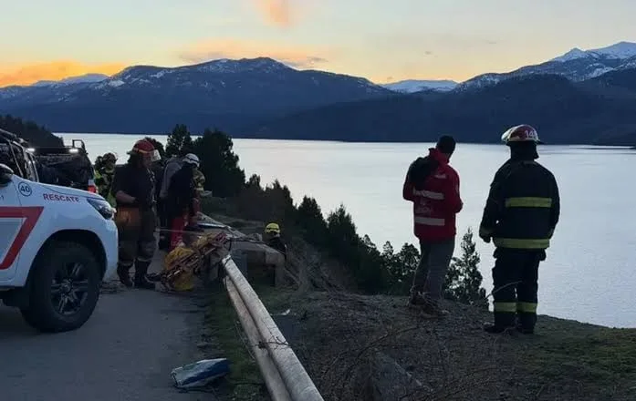 Ruta 40 trágica: un conductor murió al caer con su auto al lago Lácar y otro está en terapia intensiva tras un vuelco
