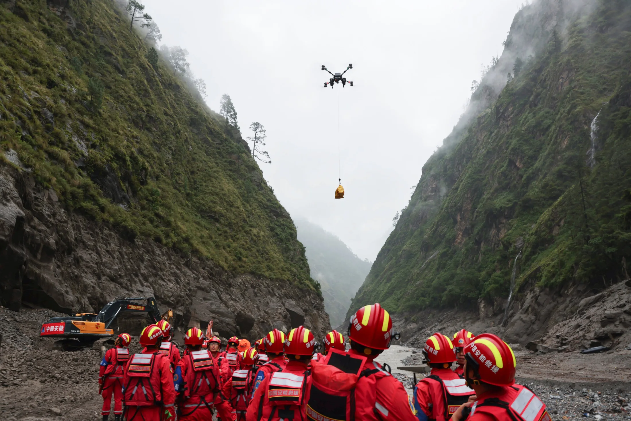 Video: suben a más de 600 los muertos por las inundaciones en Nepal