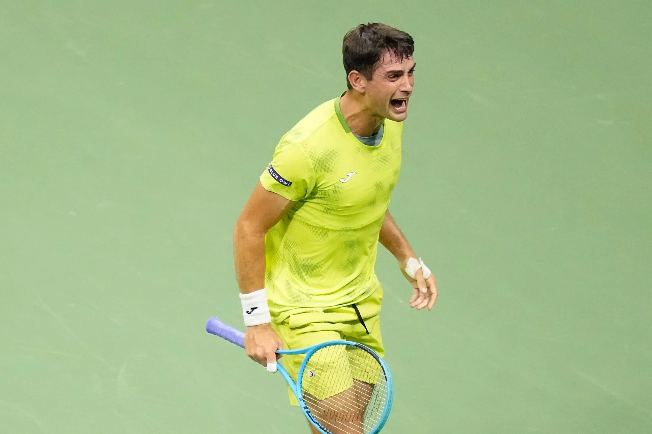 Mariano Navone hizo historia en el US Open: le ganó a Novak Djokovic en cinco sets y celebró el mayor éxito de su carrera