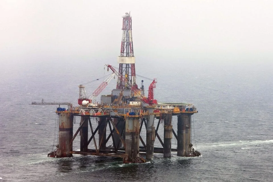 La empresa de servicios petroleros SLB confirmó que no participará en ninguna actividad en Malvinas