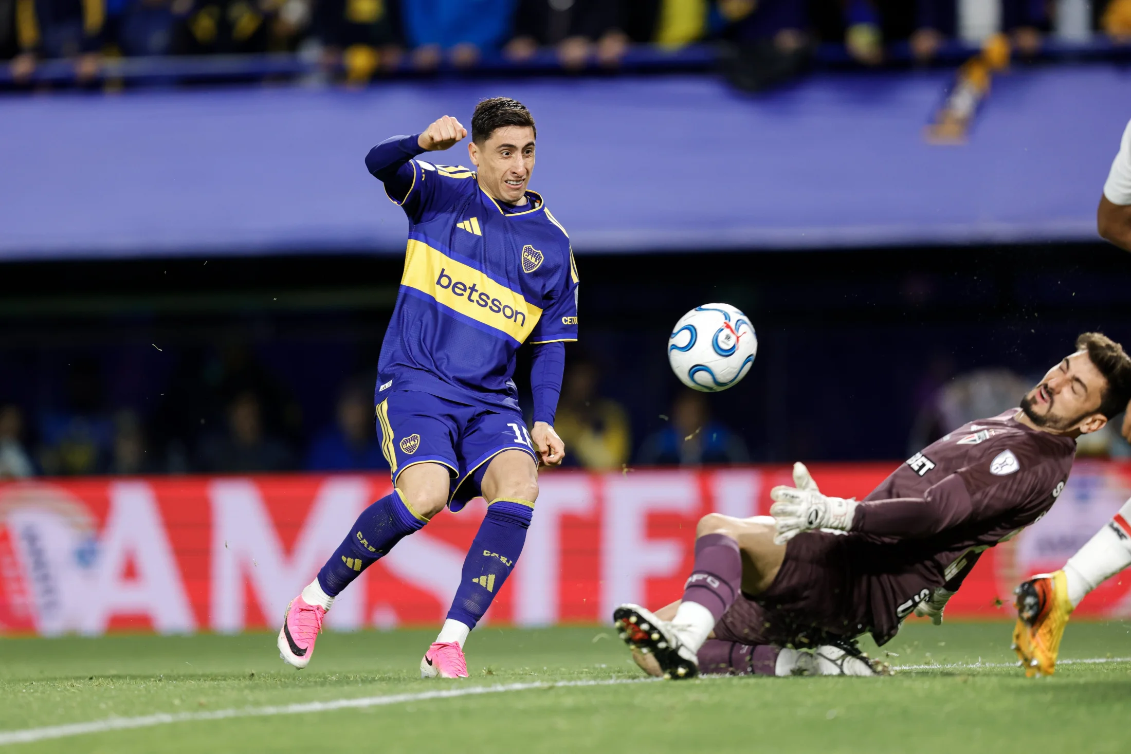 Boca vs. San Pablo: de la salvada de Montero al bombazo de Merentiel, en un partido duro y parejo