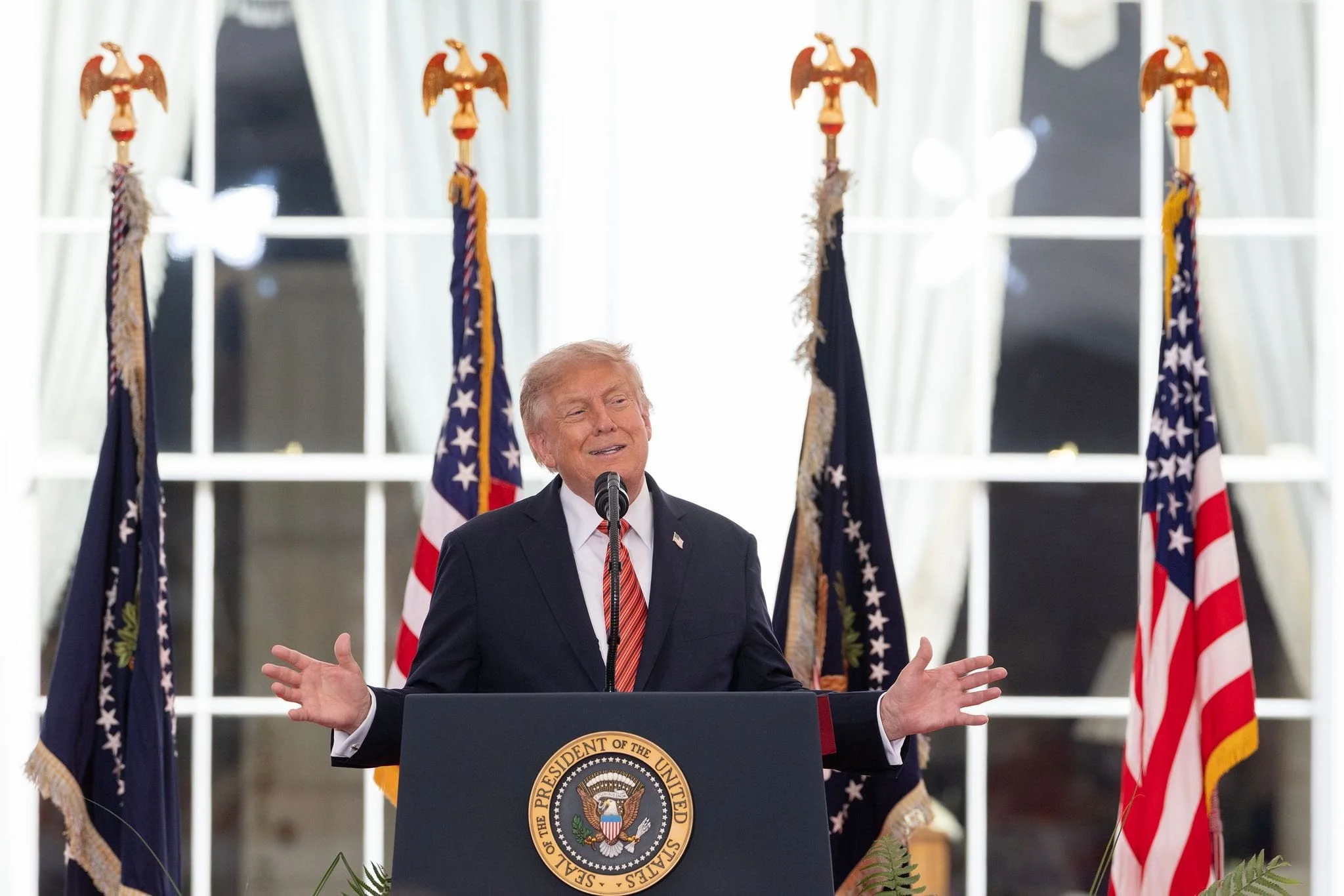 Trump critica las “fuerzas negativas” que quieren ralentizar la IA