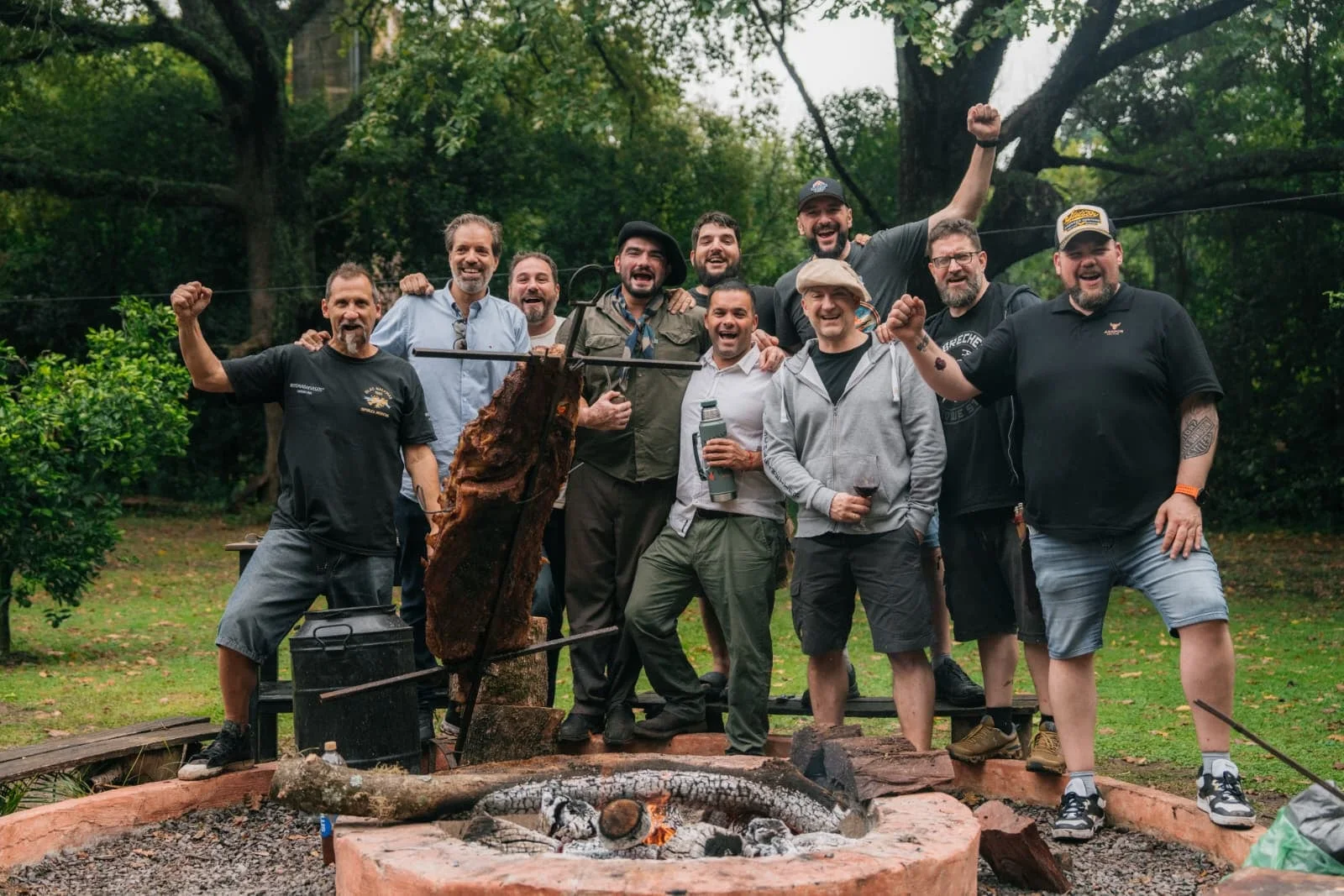De Santiago del Estero a Alemania: convirtió el asado en un negocio y recorre Europa difundiendo la cultura del fuego