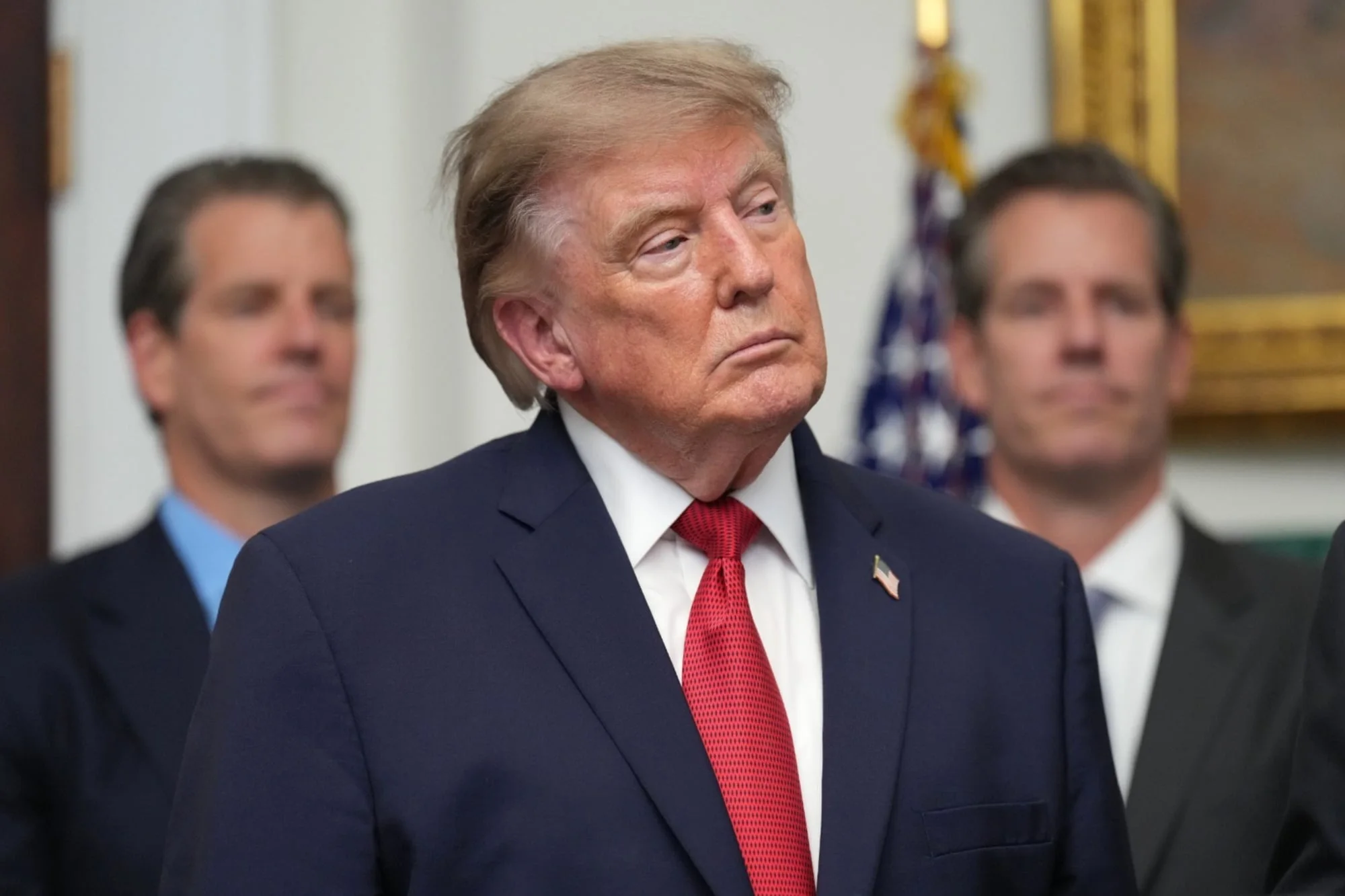 Los medios vetados por la Casa Blanca van a la Justicia y grandes cadenas suspenden la cobertura conjunta de Trump