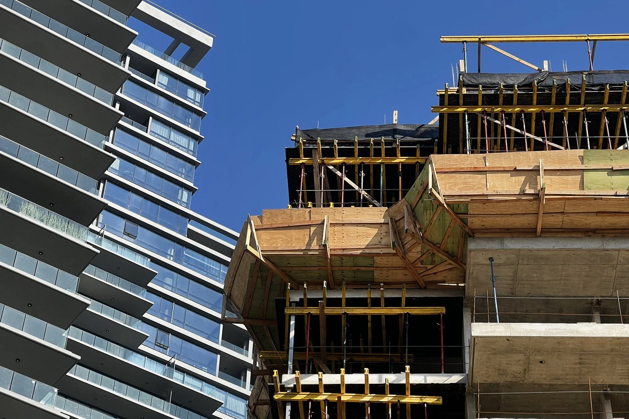 Las razones por las que el moderado aumento de los materiales no detiene el alza del costo de construcción
