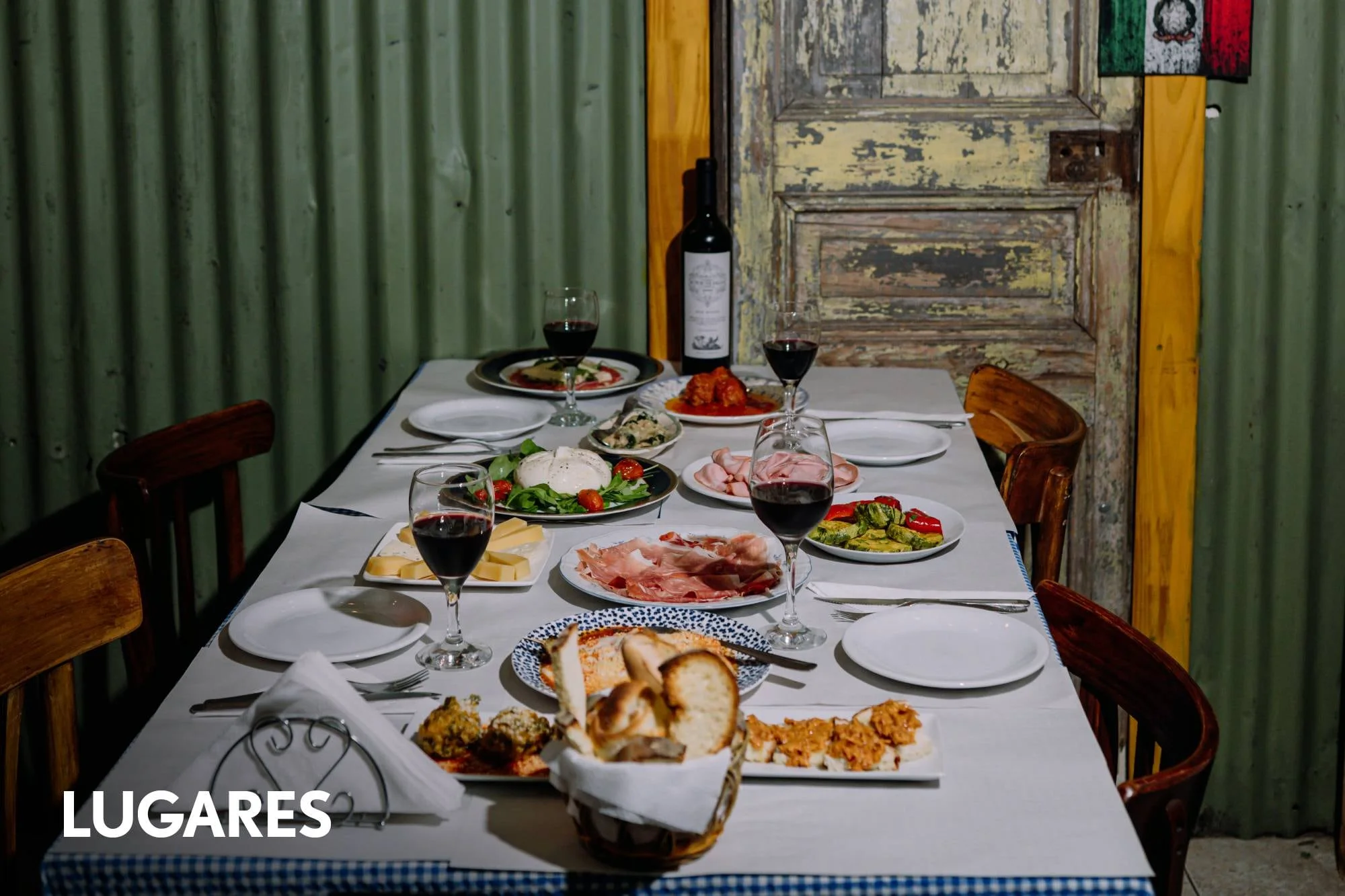 La trattoria secreta que funciona a puertas cerradas y siempre está llena