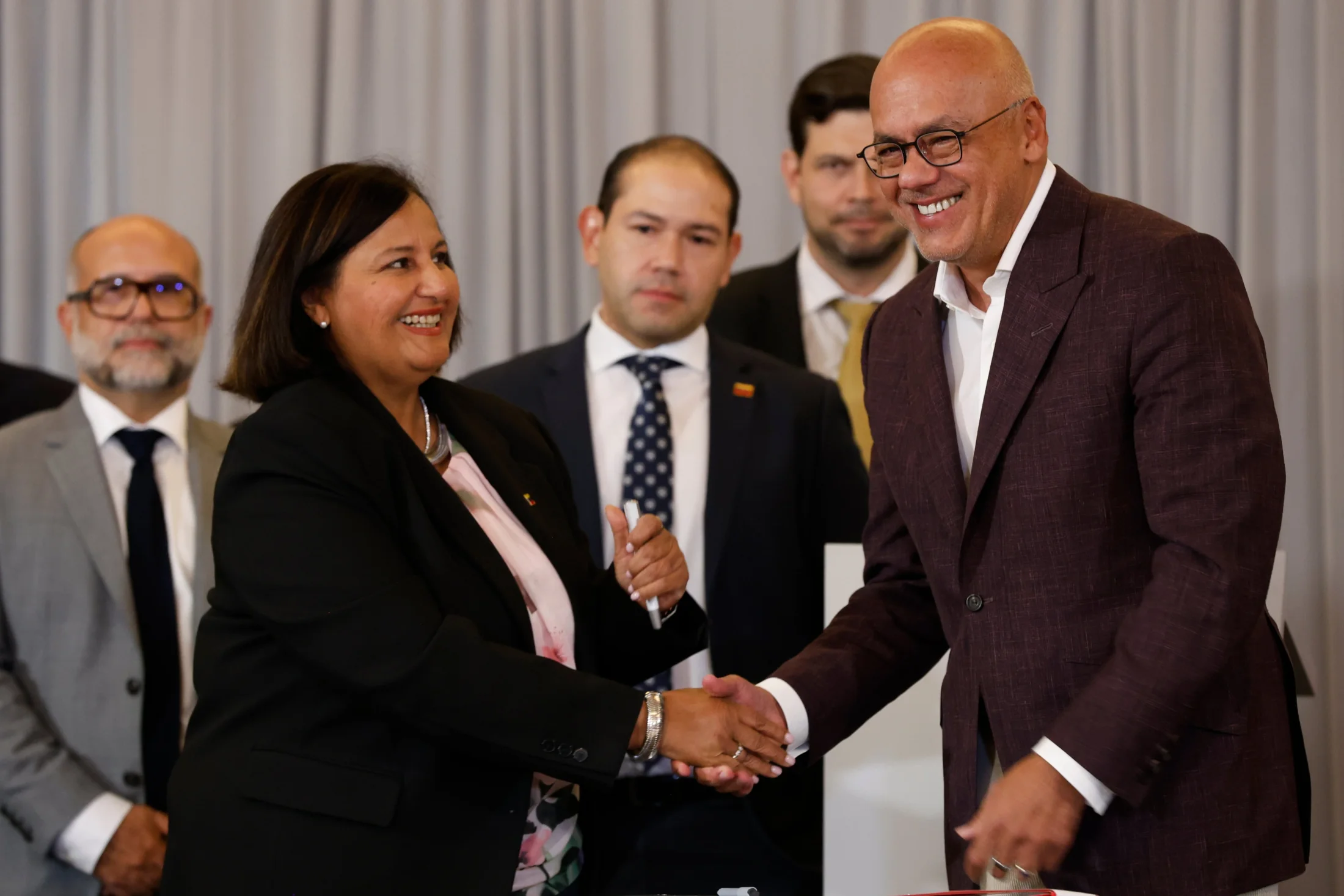 El régimen de Venezuela libera a decenas de presos políticas tras nuevas negociaciones con parte de la oposición
