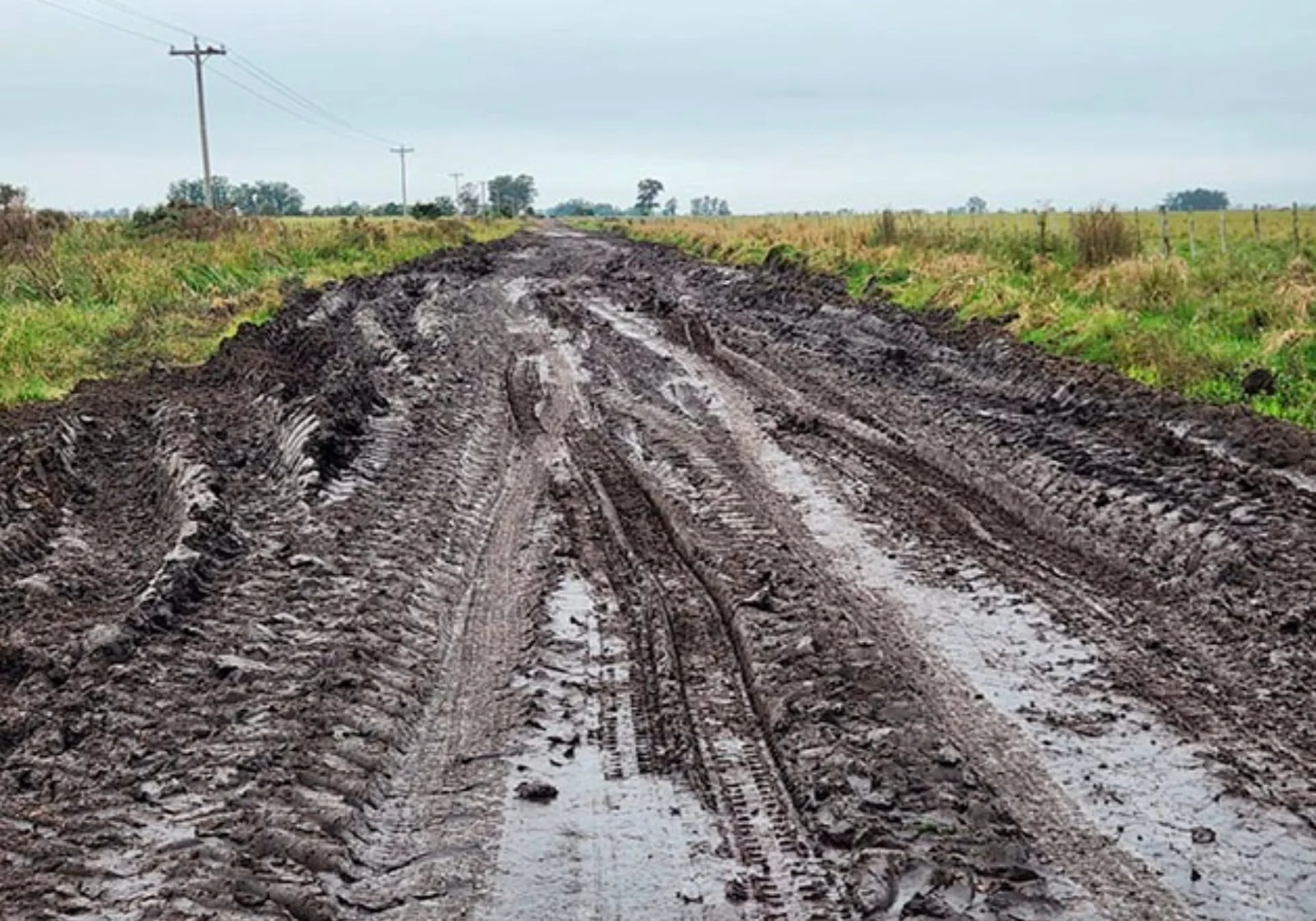“No pedimos favores”: reclaman saber qué pasó con millonarios fondos para los caminos rurales